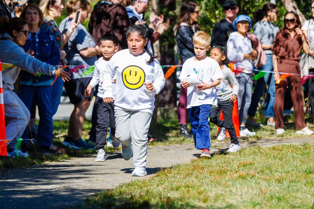 students running