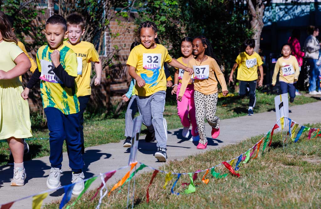 students running