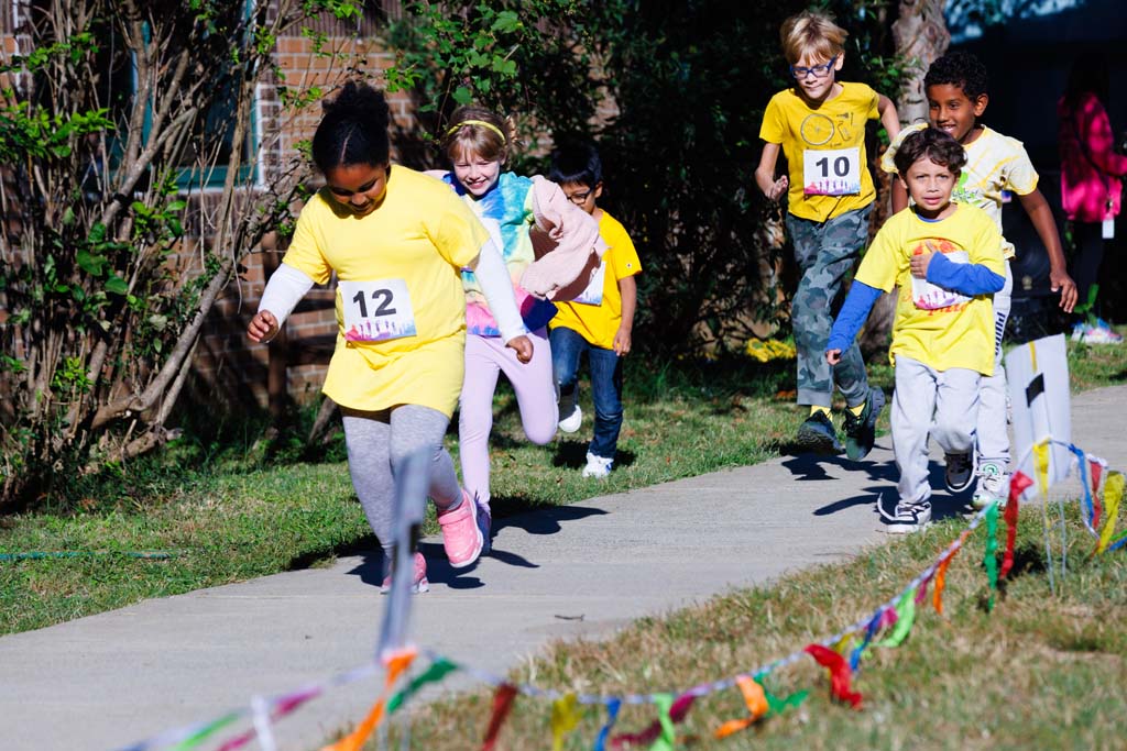 students running