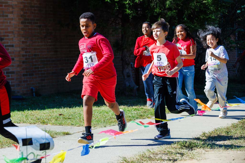 students running