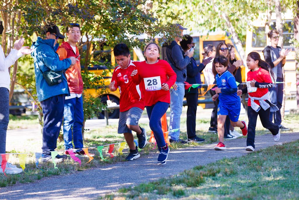 students running