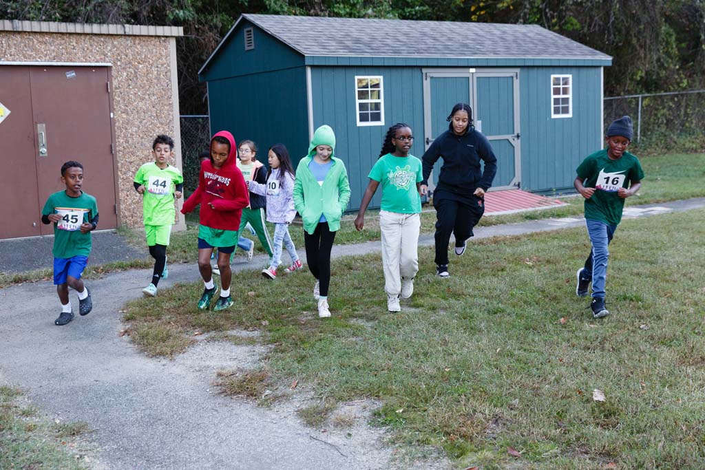 students running