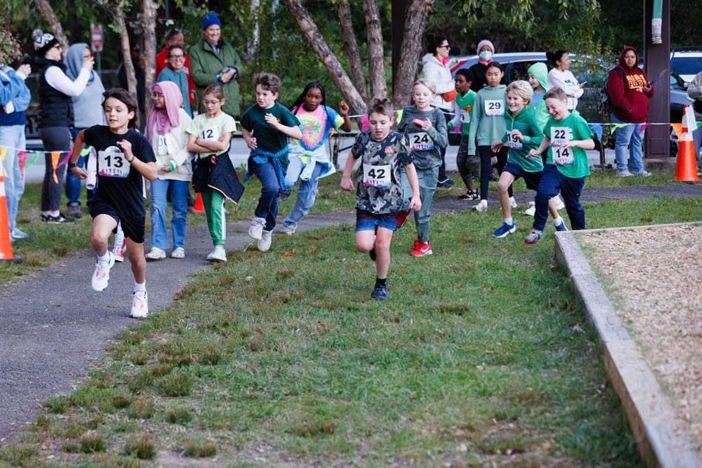 students running