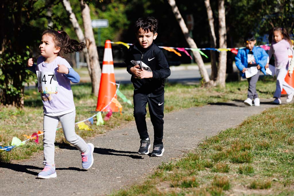 students running