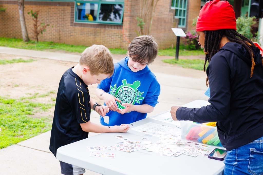 children at removable tattoo table