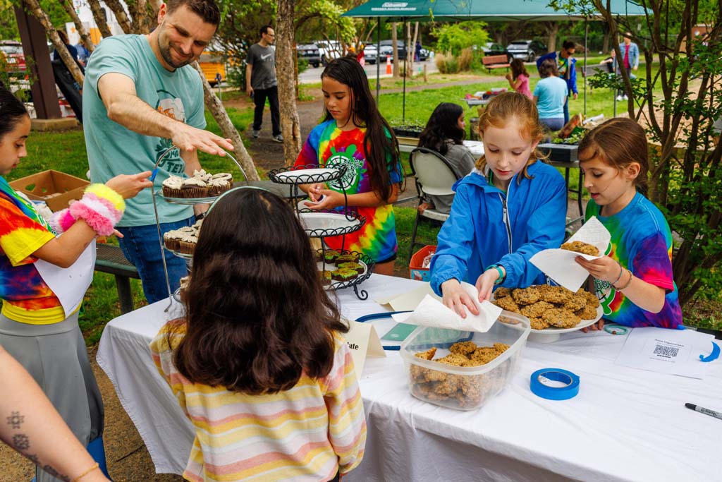 children selling baked goods
